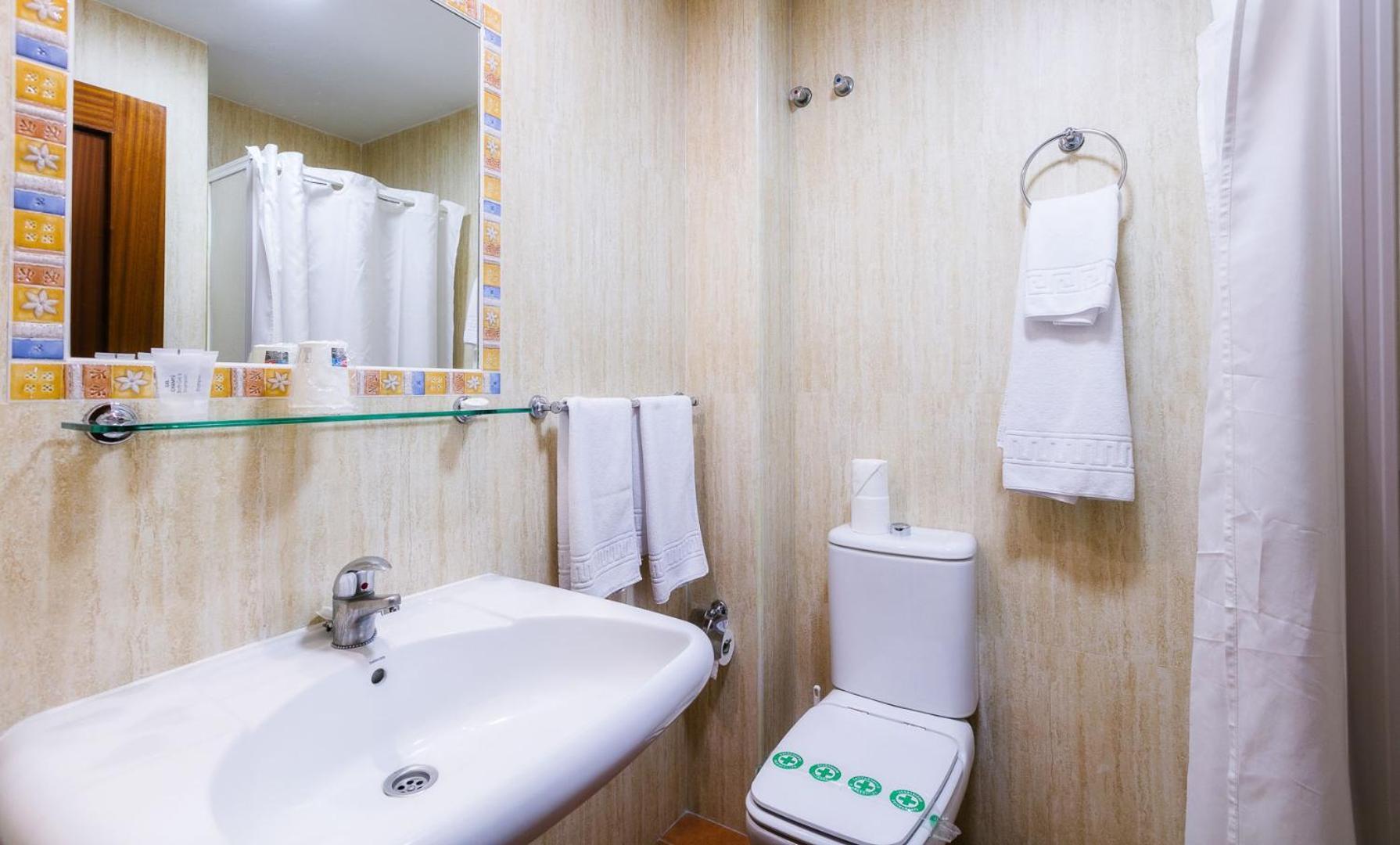 Hotel Galicia Fuengirola Ngoại thất bức ảnh